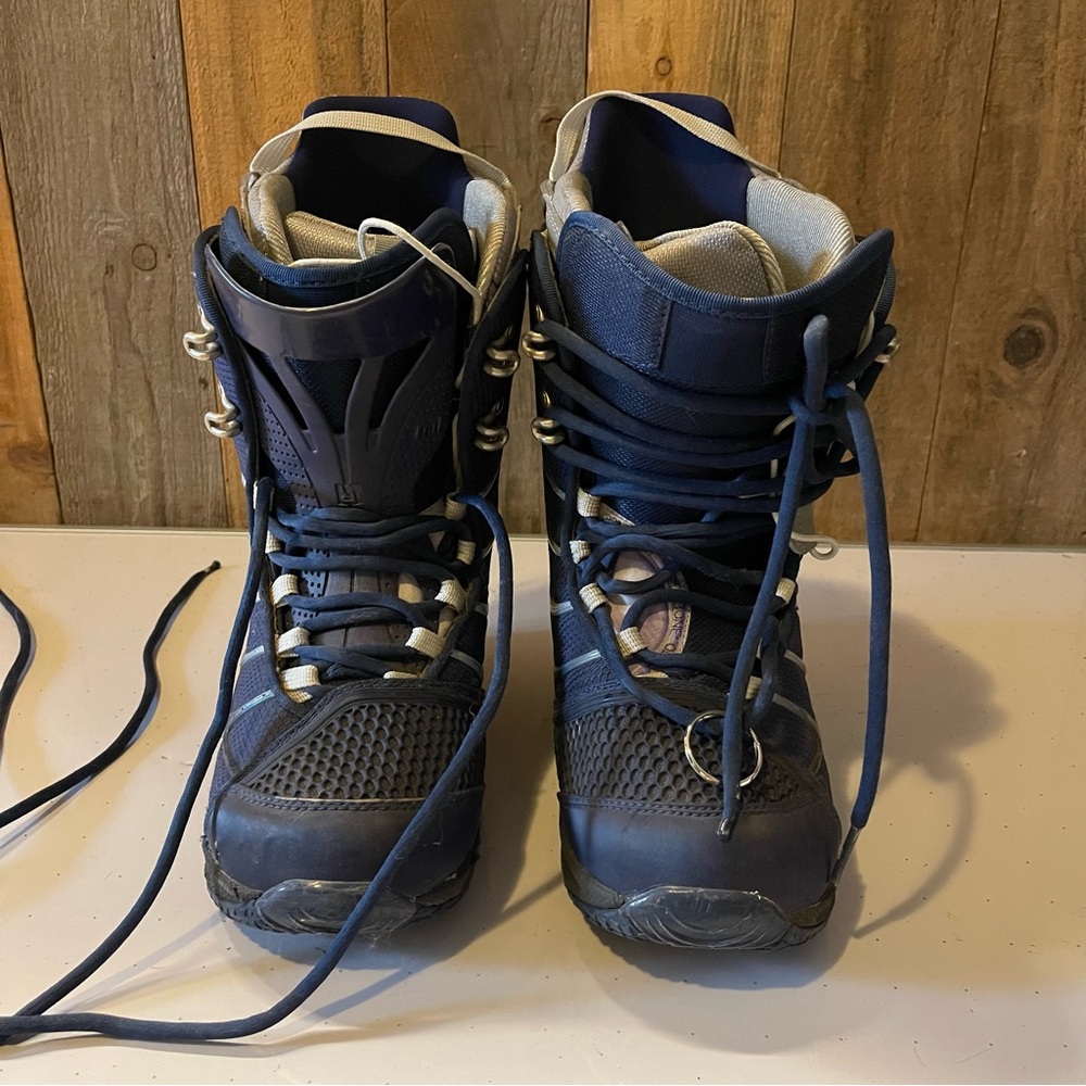 Burton Women’s 7.5 snowboard boots, good condition